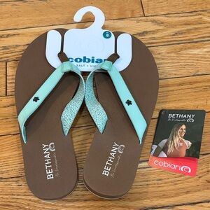 Cobian Bethany Kealia Flip Flops in Brown and Light Blue (Seafoam)